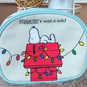 PEANUTS X WET N WILD